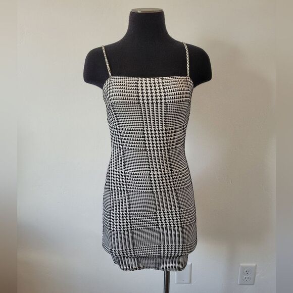Fashion Nova Bills To Pay Houndstooth Bodycon Mini Dress Baddie Clubwear XS - Picture 3 of 11